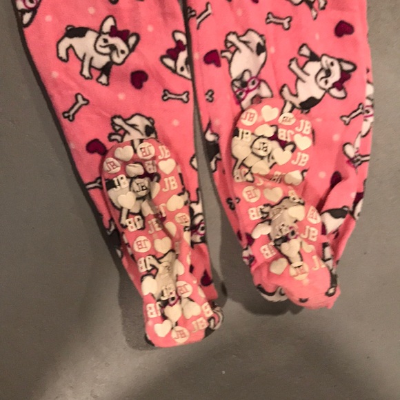 Woman’s PJs - Picture 4 of 5